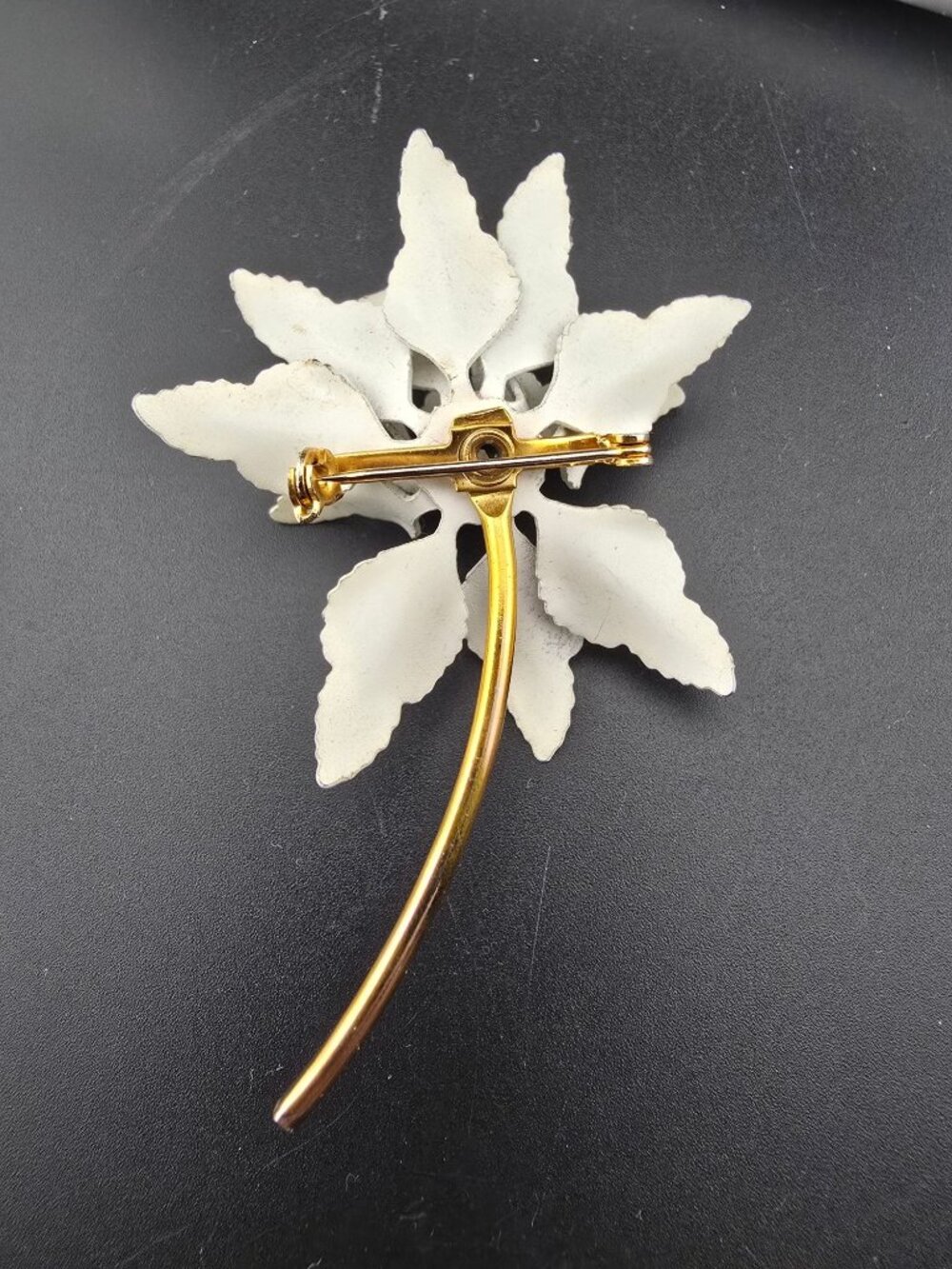 Vintage White & Black Enamel Flower Brooch Matching Clip-On Earrings Set READ - Picture 9 of 12